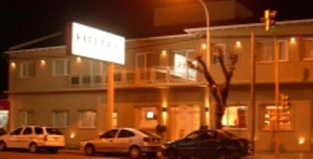 Hotel Mirasierras Тандил Екстериор снимка