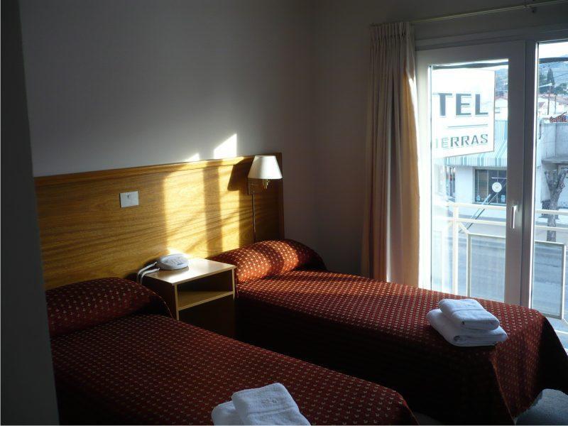 Hotel Mirasierras Тандил Екстериор снимка